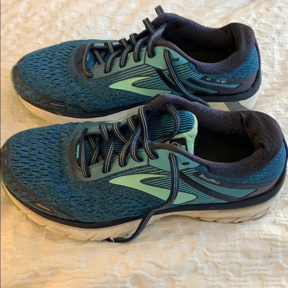 Multi-color blue Brooks Adrenalin GTS 18 shoes.